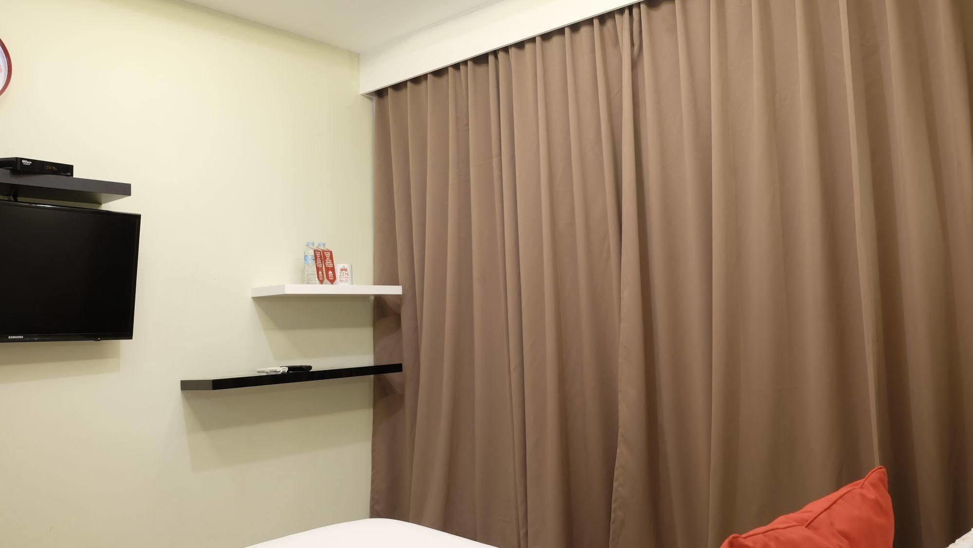 Zen Rooms Malate Robinsons Манила Экстерьер фото